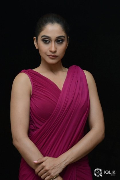 Regina-Cassandra-at-Bhale-Manchi-Roju-Movie-Audio-Launch